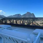 Lindo Apto De 2 Quartos E 2 Banheiros Sociais No Barramares Com Comercio Proximo, Piscina Aquecida, Quadras, Parquinhos, Brinquedoteca, Emprestimo De Cadeiras E Barracas De Praia, Condominio Em Frente A Praia, Apartamento Limpissimo, Equipado, Tudo N