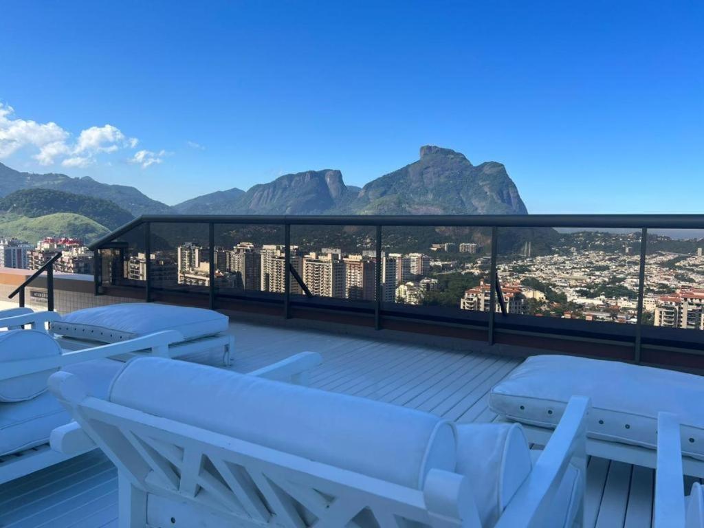 Lindo Apto De 2 Quartos E 2 Banheiros Sociais No Barramares Com Comercio Proximo, Piscina Aquecida, Quadras, Parquinhos, Brinquedoteca, Emprestimo De Cadeiras E Barracas De Praia, Condominio Em Frente A Praia, Apartamento Limpissimo, Equipado, Tudo N Rio de Janeiro