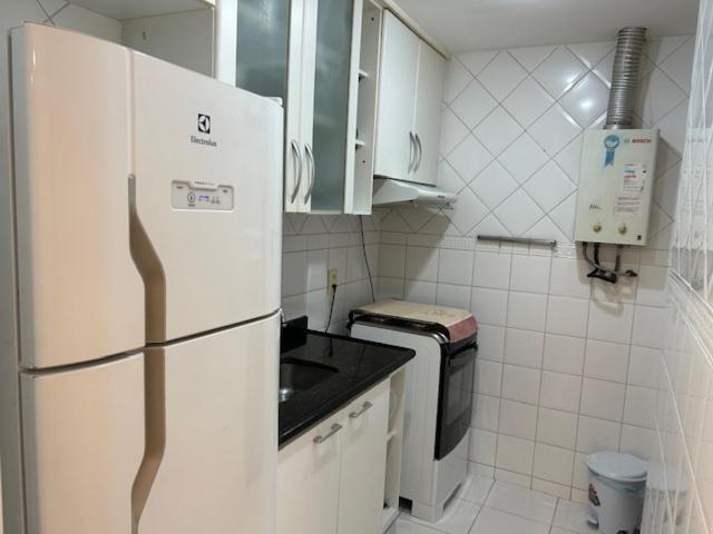 Lindo Apto De 2 Quartos E 2 Banheiros Sociais No Barramares Com Comercio Proximo, Piscina Aquecida, Quadras, Parquinhos, Brinquedoteca, Emprestimo De Cadeiras E Barracas De Praia, Condominio Em Frente A Praia, Apartamento Limpissimo, Equipado, Tudo N Rio de Janeiro